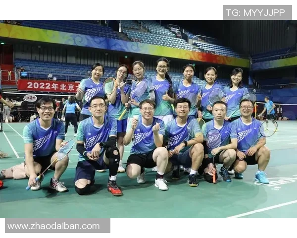 北京羽毛球队在世锦赛中的团队协作展现了团结拼搏的精神与实力